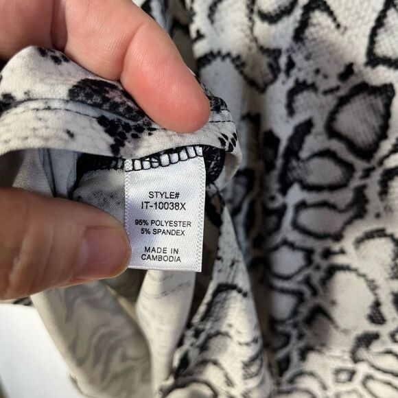 Zenana snake print top - Picture 4 of 5